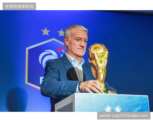 高卢雄鸡首战即面临硬仗，德尚需在纽约对阵塞内加尔的比赛中为小组出线奠定基调。